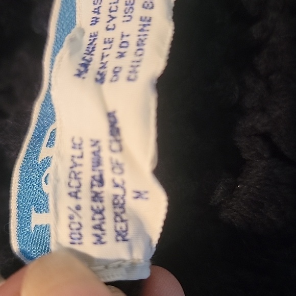 Vintage LeRoy Crochet Sweater / Swimsuit Cover, Black, Size M (more like a S) - Picture 6 of 7